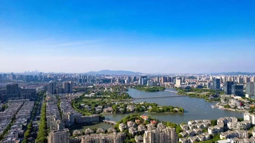 領跑南(nán)京！2024這(zhè)個(gè)闆塊猛烈蛻變，拿(ná)下(xià)多(duō)個(gè)第一(yī)！全新買房(fáng)邏輯曝光(guāng)&hellip;&hellip; 