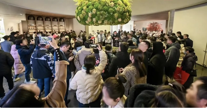 超80家(jiā)售樓處促銷，有(yǒu)樓盤日(rì)均迎客近(jìn)百組 南(nán)京樓市(shì)&ldquo;春節檔&rdquo; 熱(rè)鬧回歸