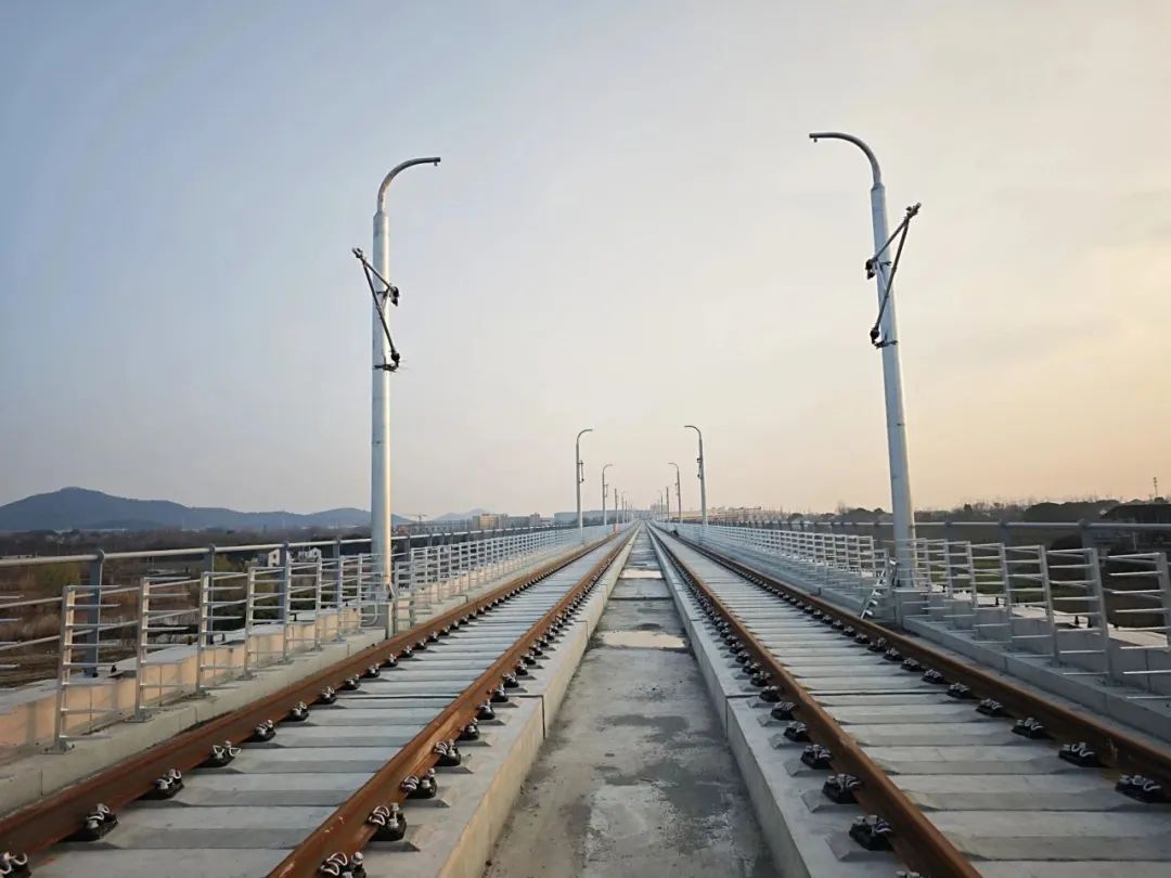 甯馬城(chéng)際南(nán)京段全線隧道(dào)貫通(tōng)